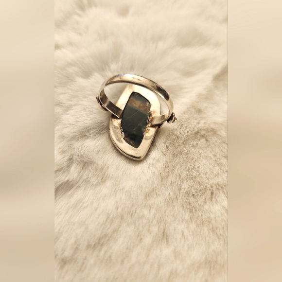 Crystal Stone And Silver Ring - Picture 6 of 8